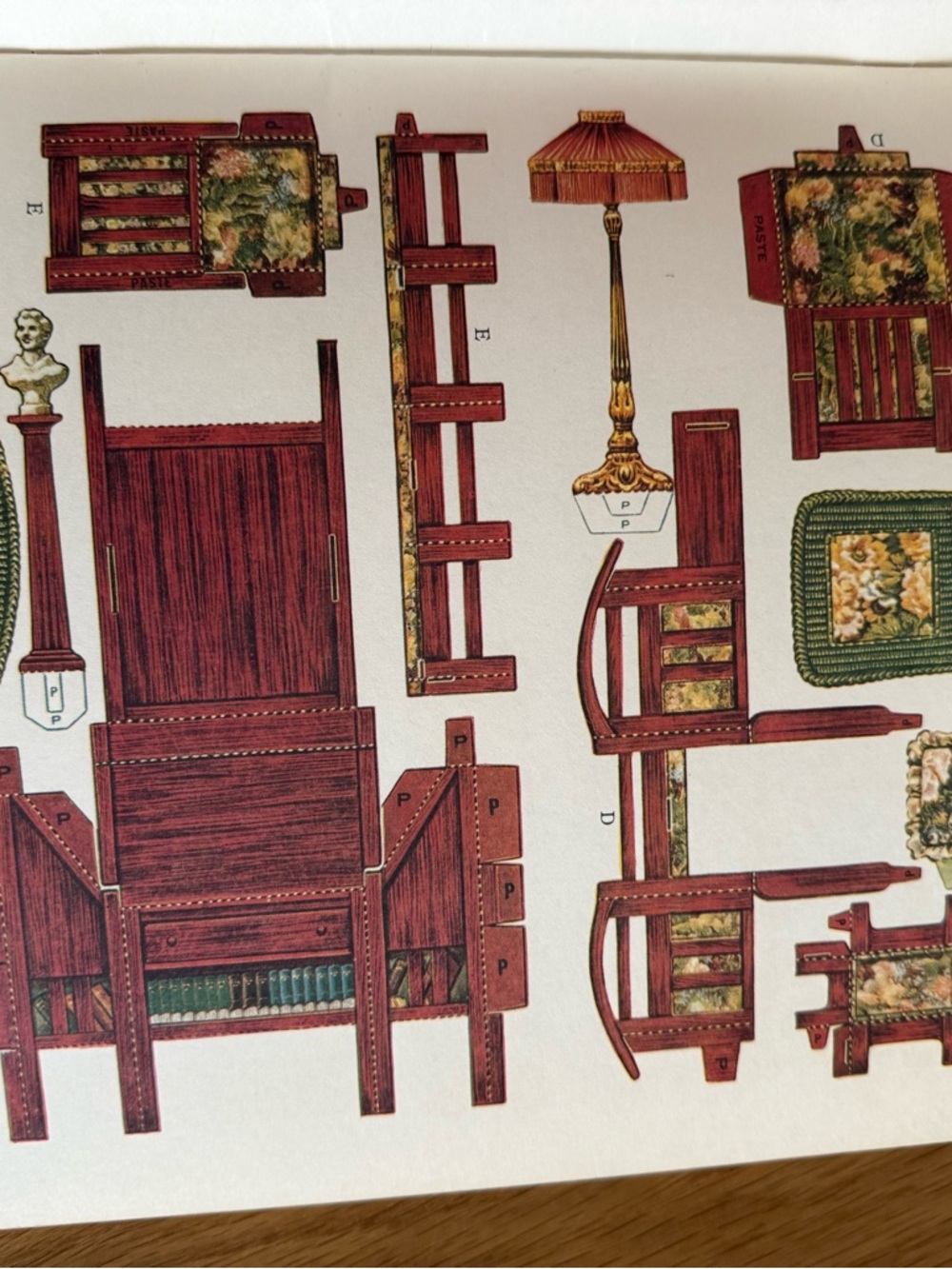 VNTG 1981 Dover "Cut & Assemble Paper Dollhouse Furniture" - UNCUT & Complete - Picture 11 of 16